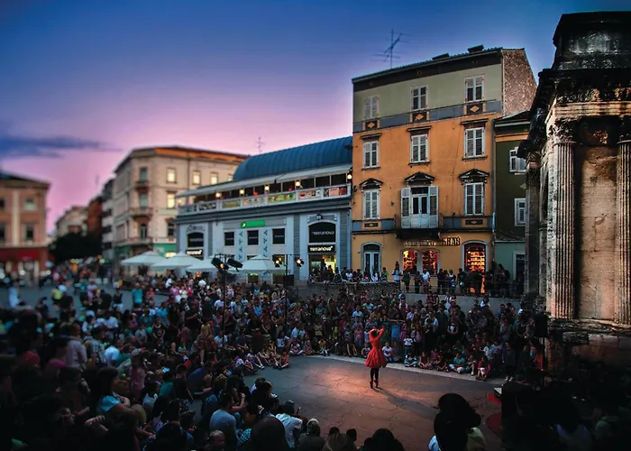 Amazing In With Wifi דירה *